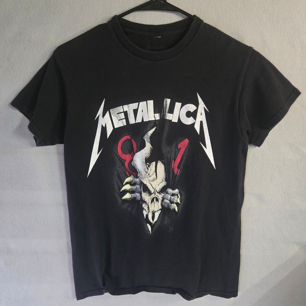 Metallica Band T-Shirt Mens Small Black Graphic Skull 81 Short Sleeve Tee